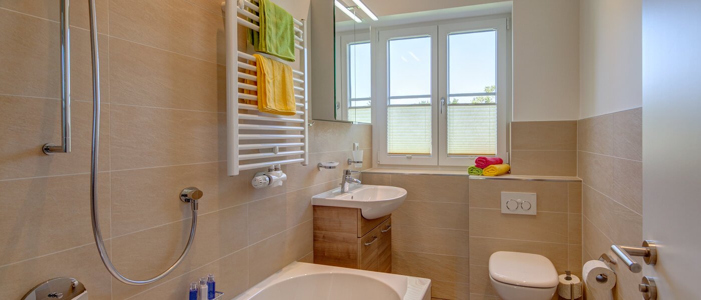 apartment München Westpark 01 bathroom 10184