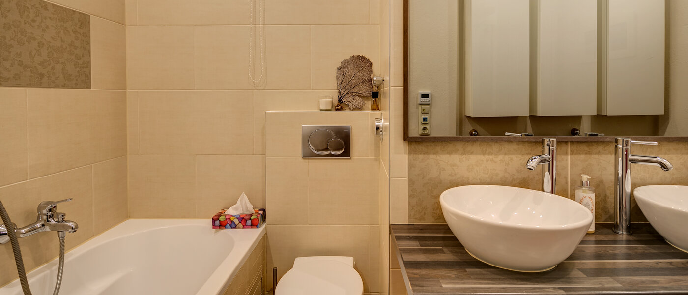 apartment München Nymphenburg-Gern 02 bathroom 10196