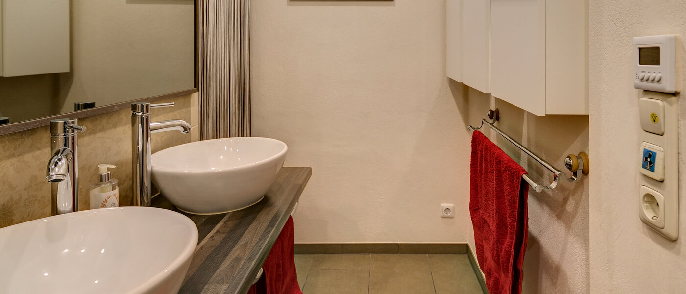 apartment München Nymphenburg-Gern 04 bathroom 10196