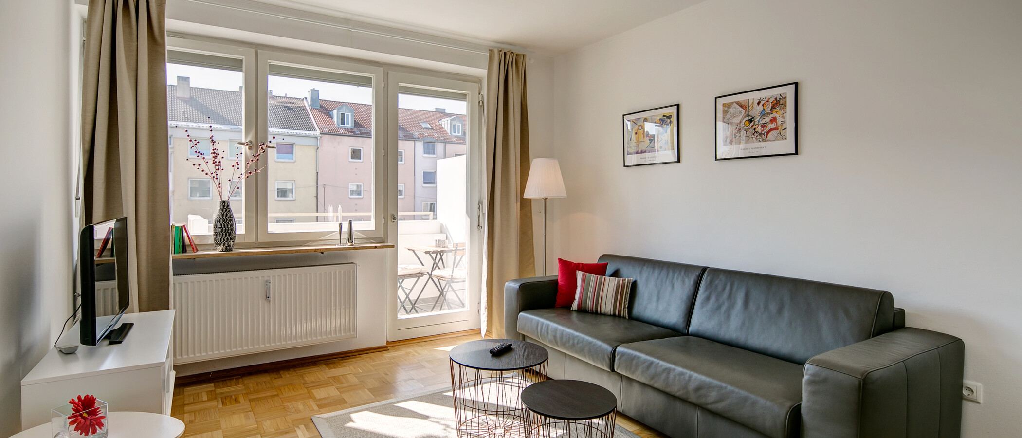 apartment München Obergiesing 01 living room 10202