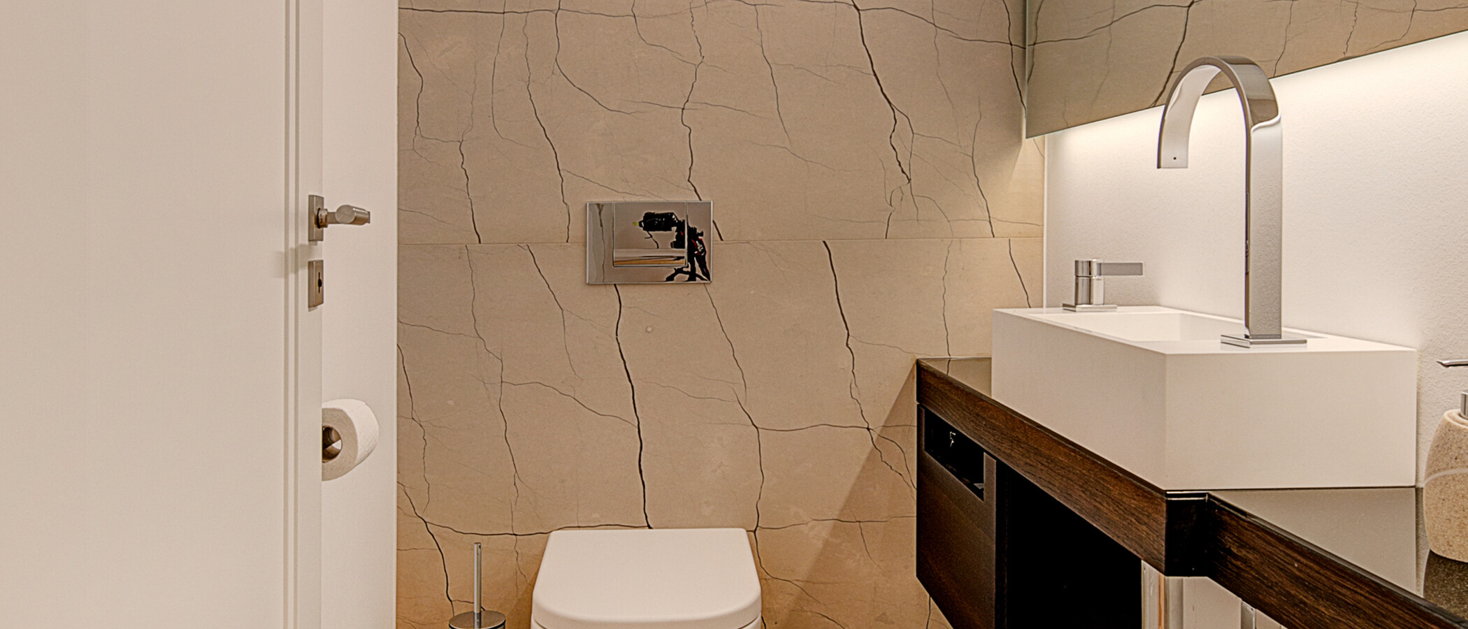 apartment München Lehel 01 separate toilet 10209