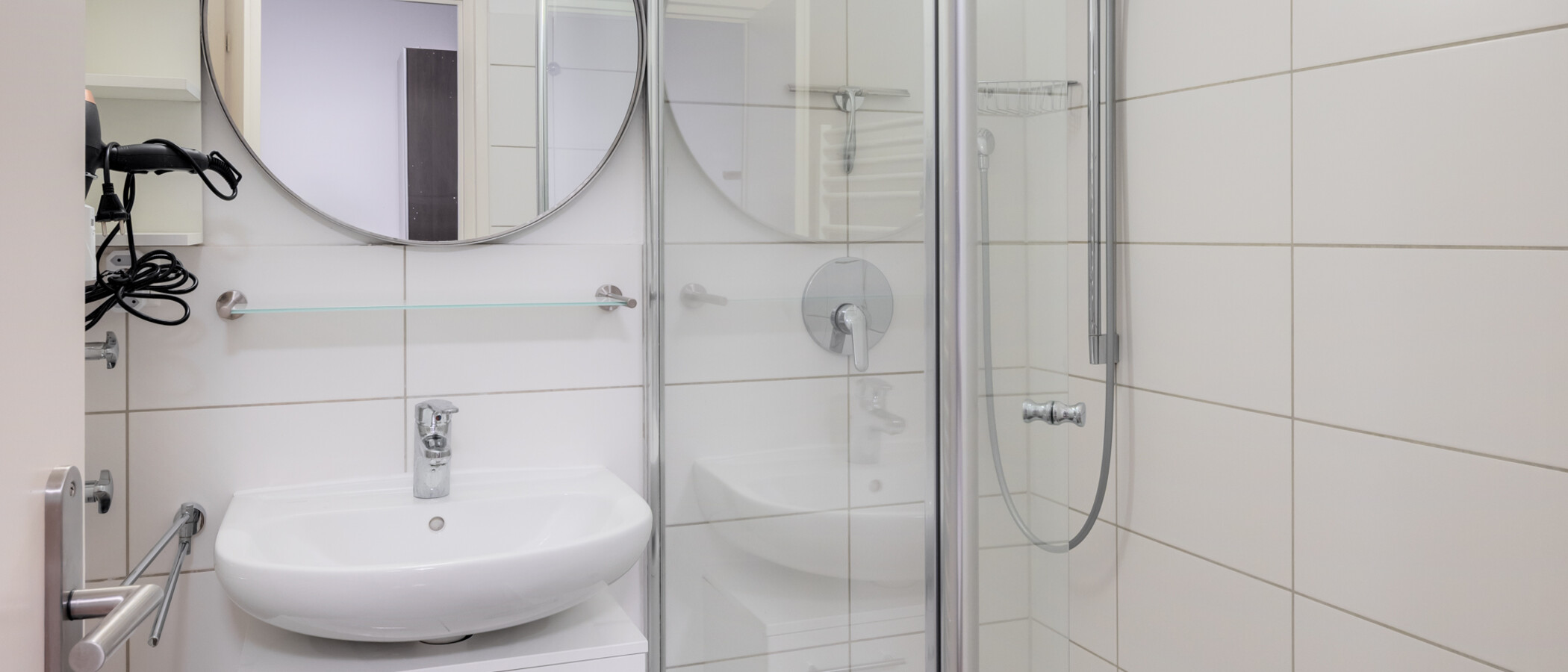 apartment München Schwabing-West (rund um den Hohenzollernplatz) 02 bathroom 10210