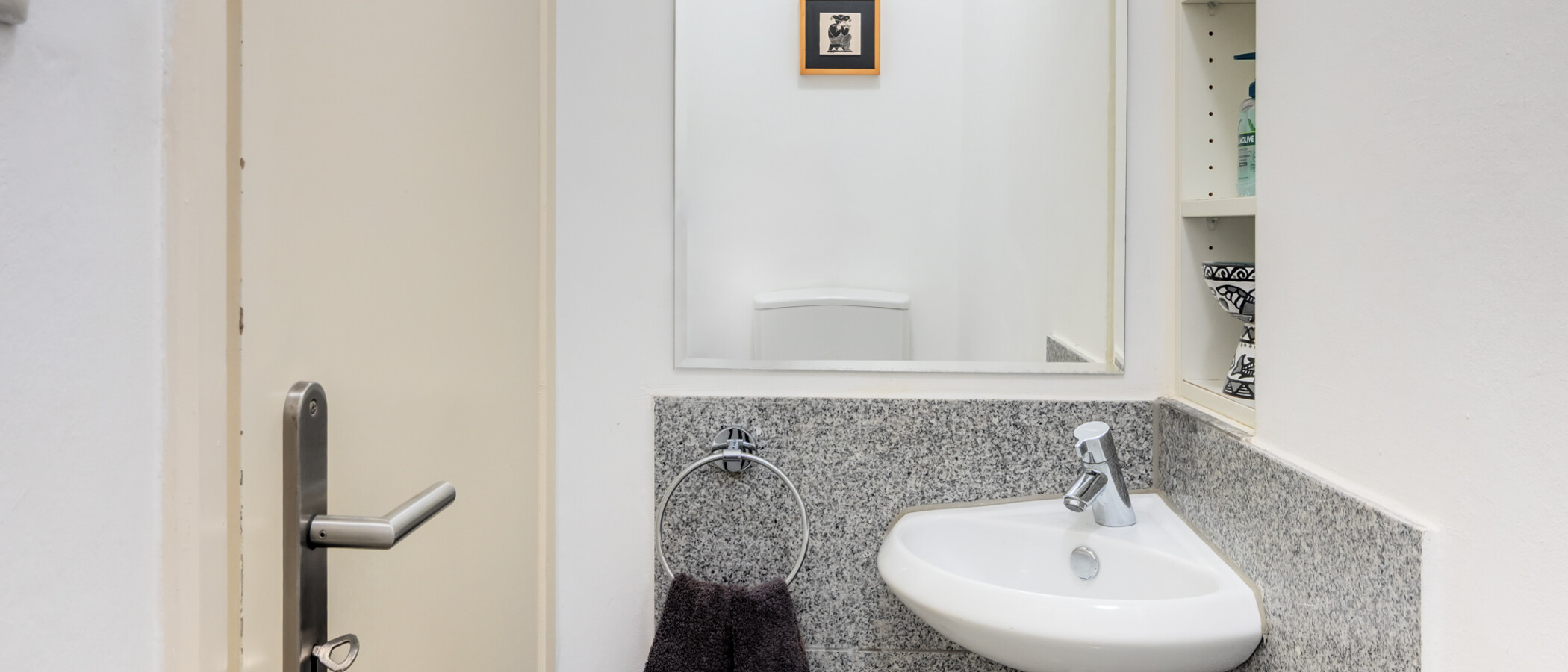 apartment München Schwabing-West (rund um den Hohenzollernplatz) 01 separate toilet 10210