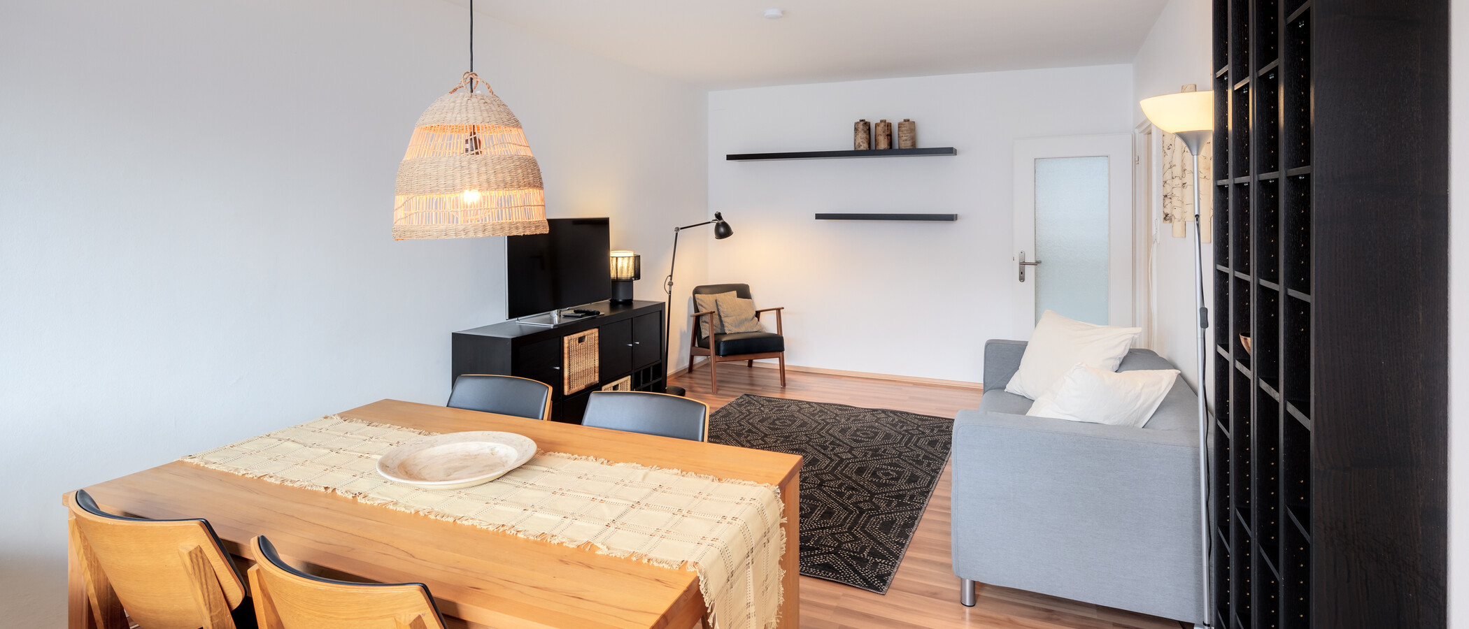apartment München Schwabing-West (rund um den Hohenzollernplatz) 02 living area 10210