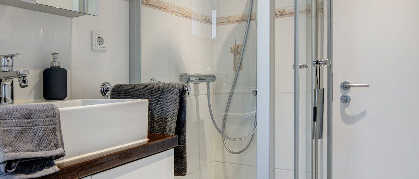 apartment München Englschalking 03 bathroom 10225