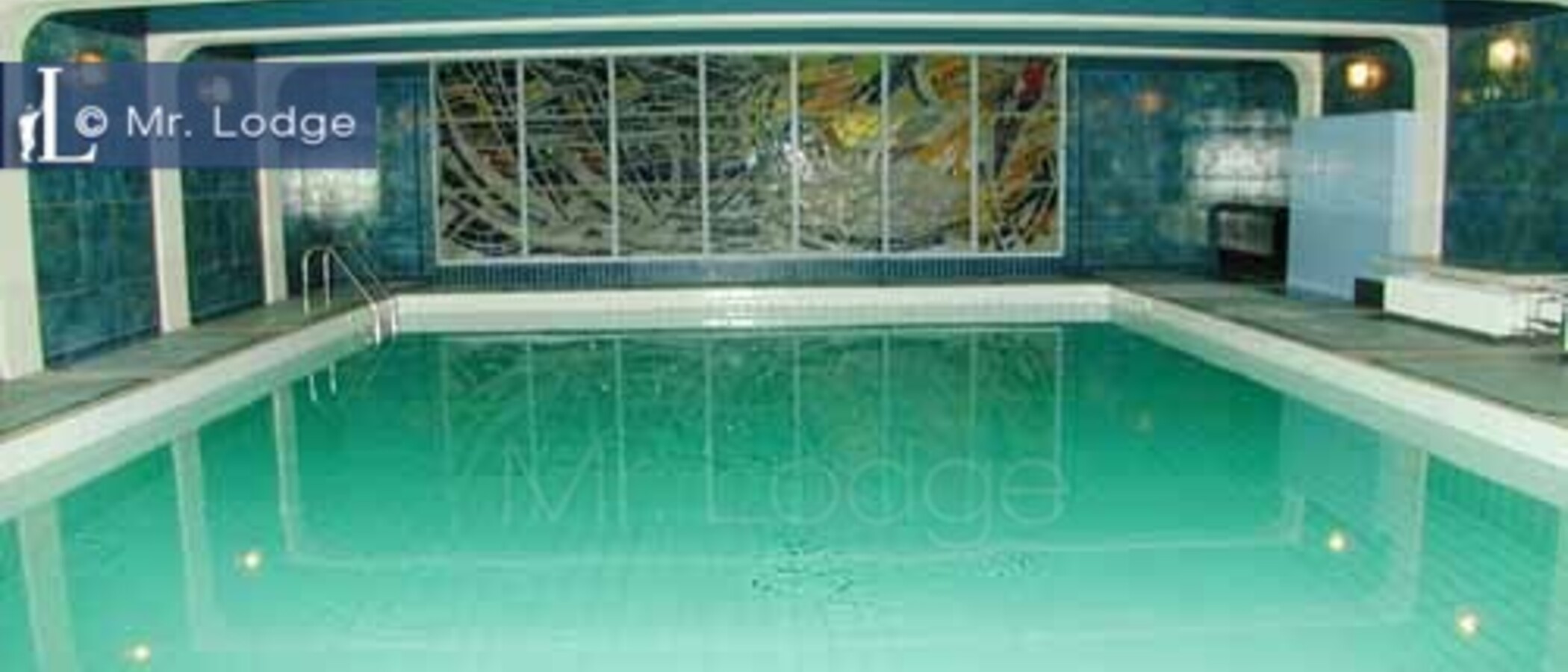 studio München Arabellapark 01 pool 1023