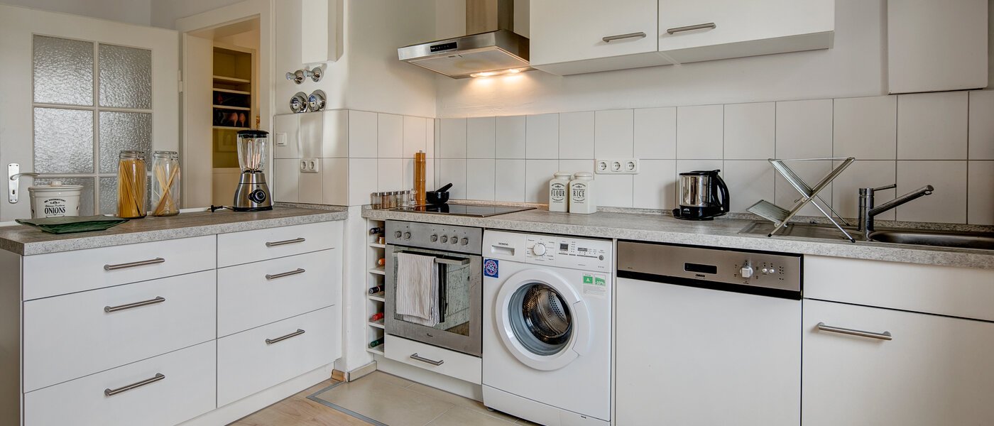 apartment München Nymphenburg 02 kitchen 10241