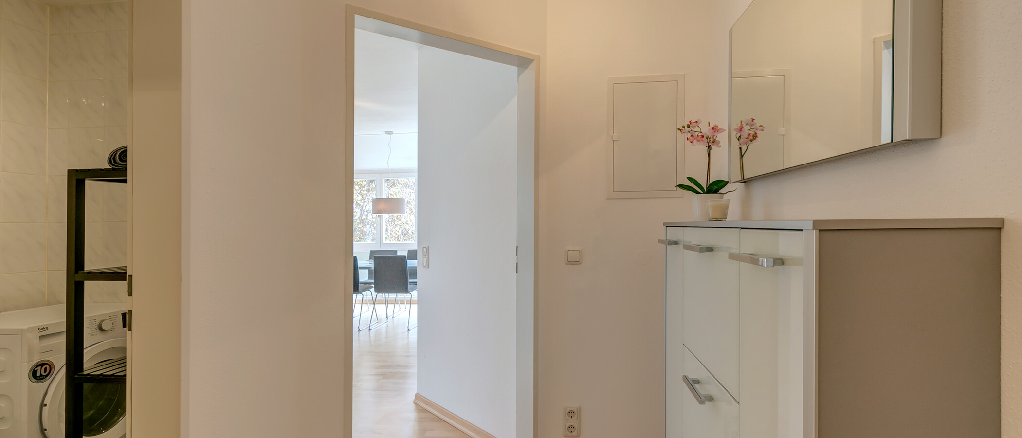apartment Neubiberg 01 hall 10247