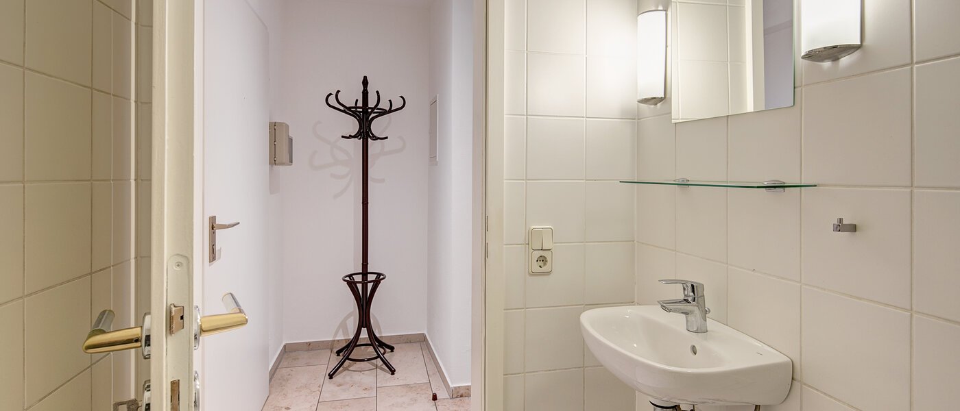 apartment München Harlaching 02 2. bathroom 10257