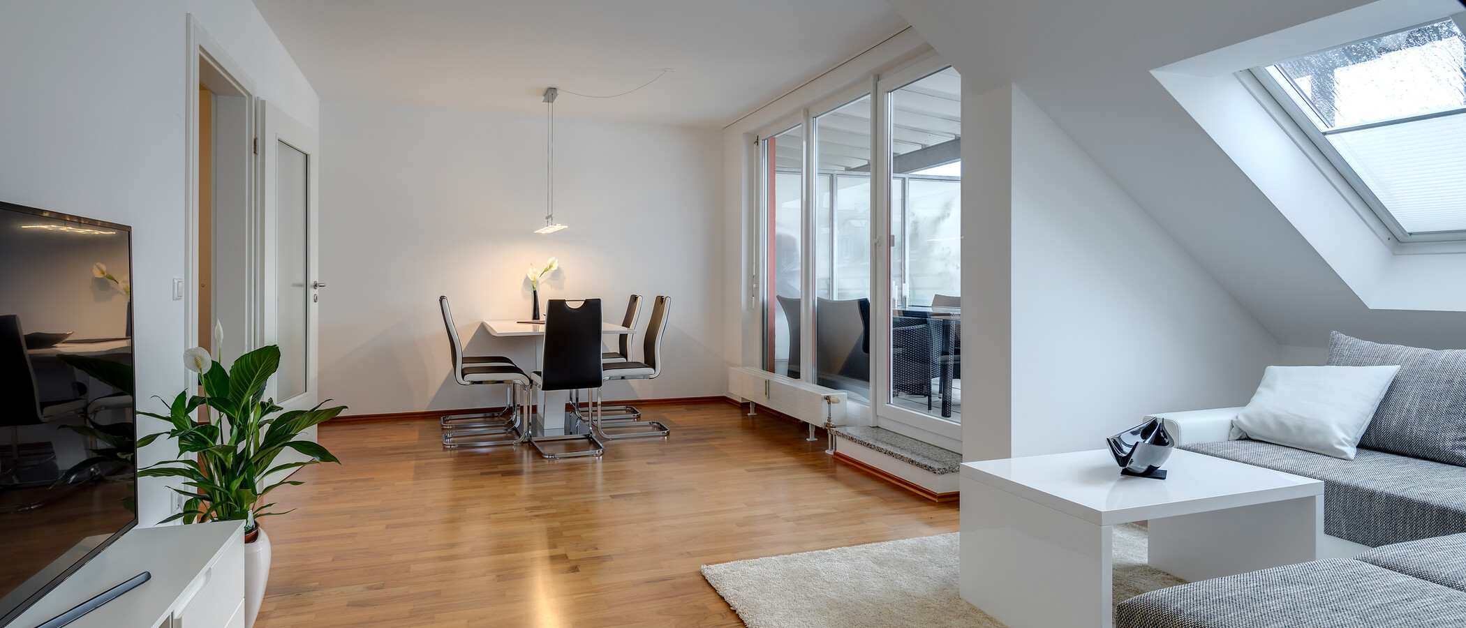 attic apartment München Trudering 01 living room 10283