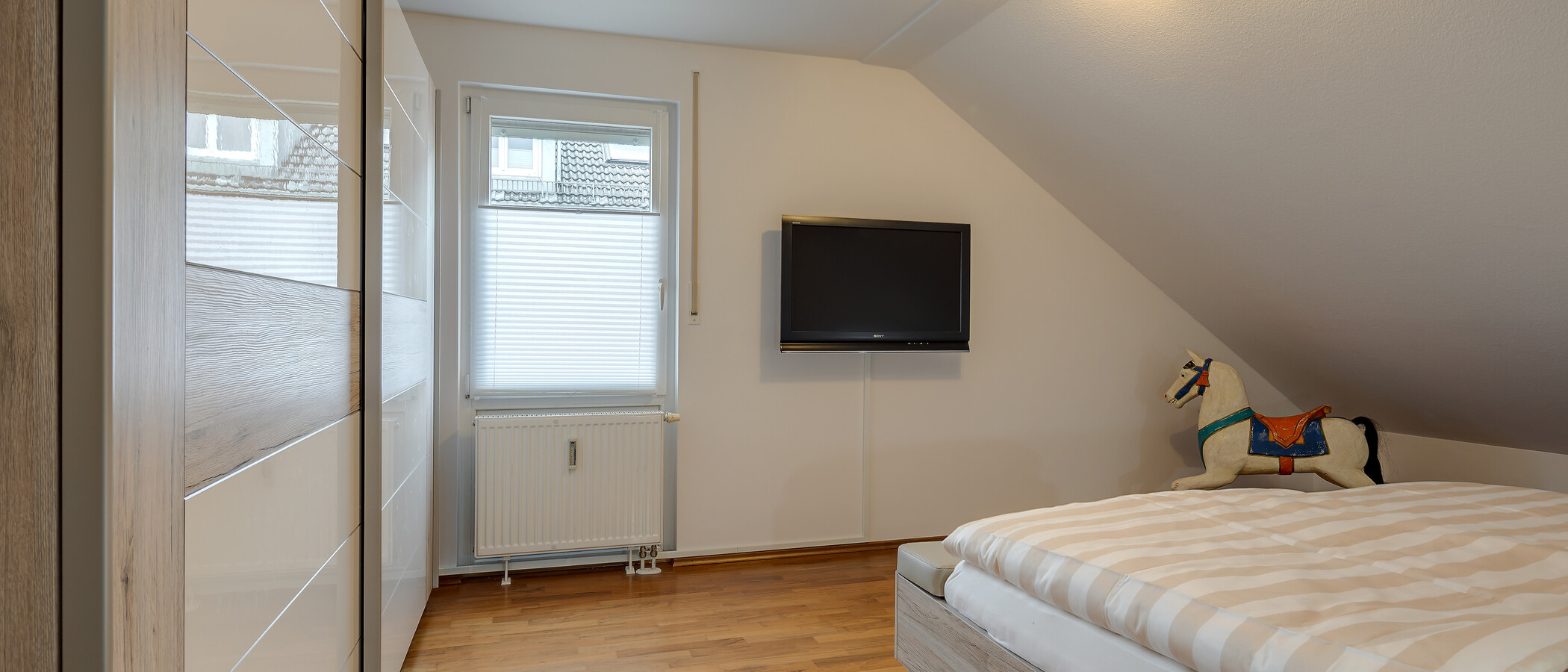 attic apartment München Trudering 02 sleeping area 10283