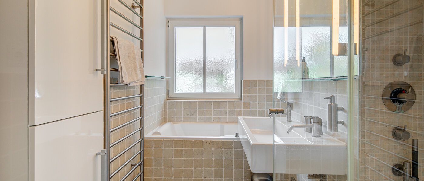 apartment München Obermenzing 01 bathroom 10294