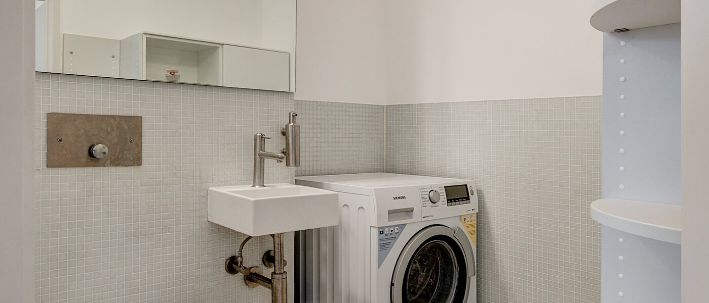 apartment München Obermenzing 01 separate toilet 10294