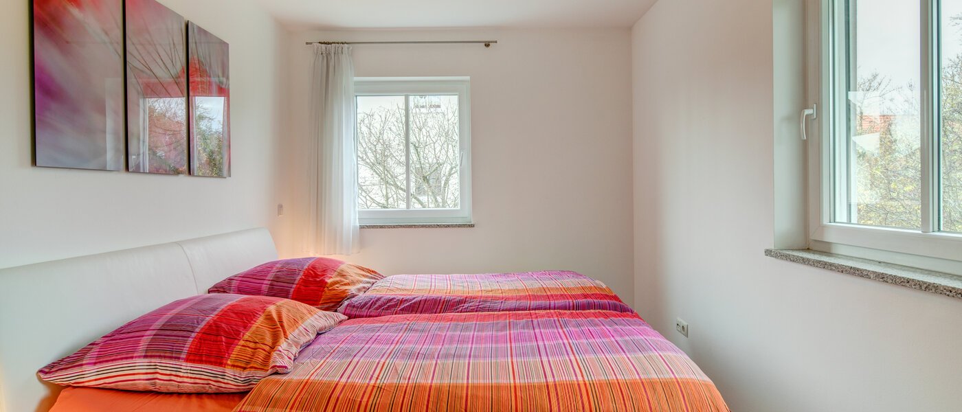apartment München Obermenzing 01 sleeping area 10294