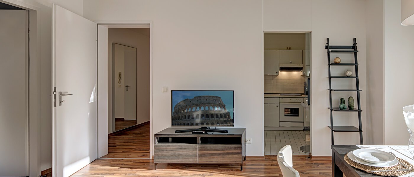 apartment München Oberföhring 04 living room 10330