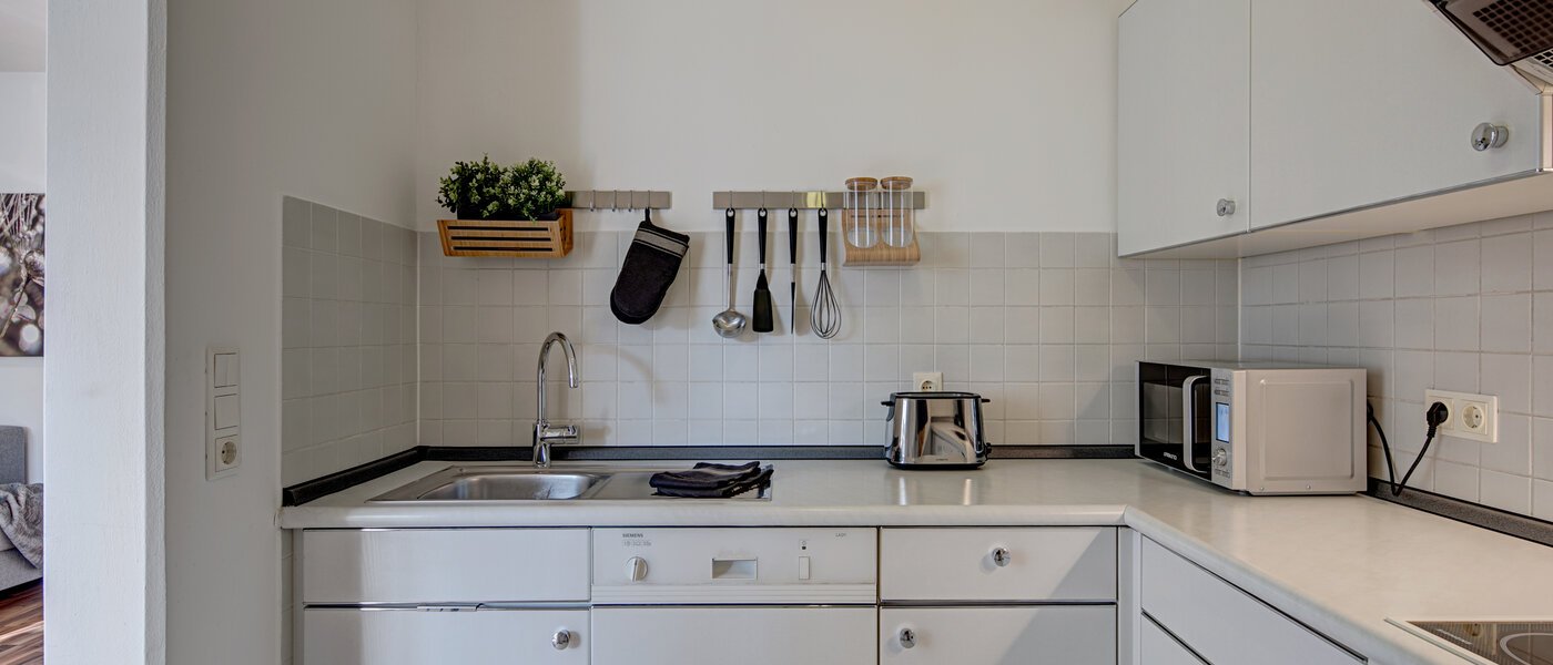 apartment München Oberföhring 02 kitchen 10330