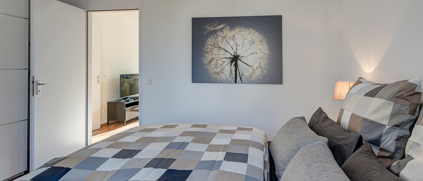 apartment München Oberföhring 02 sleeping area 10330