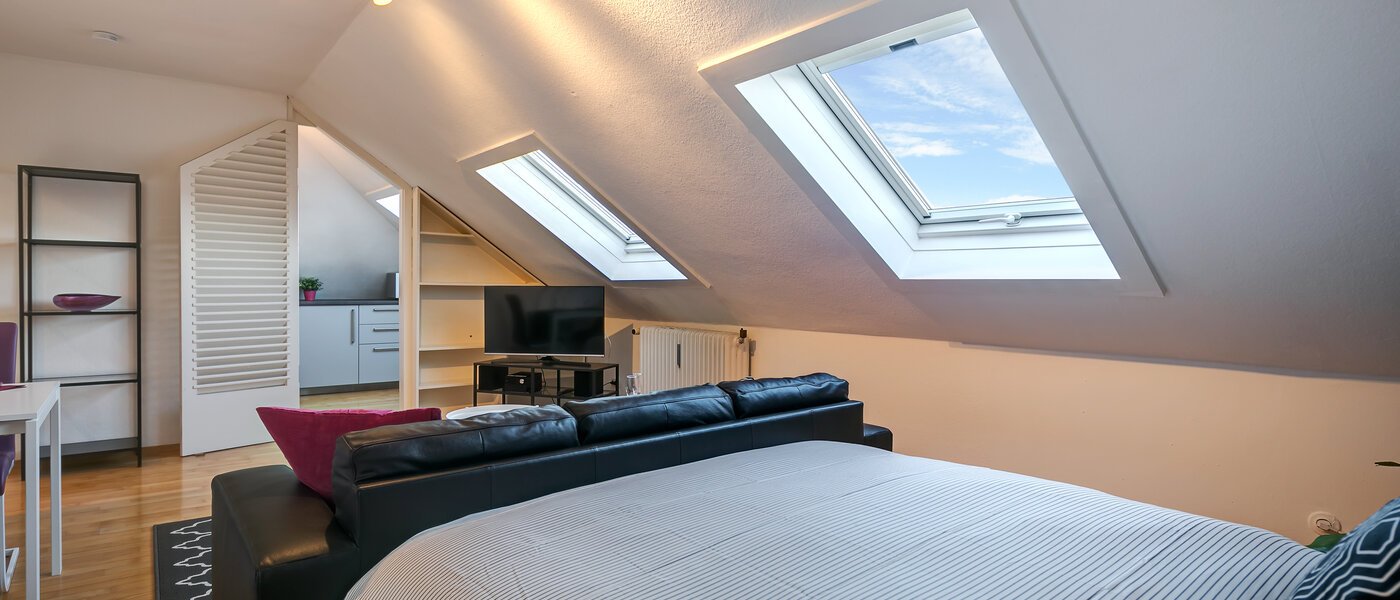 attic apartment München Maxvorstadt - Rund um den Josephplatz 02 sleeping area 10347
