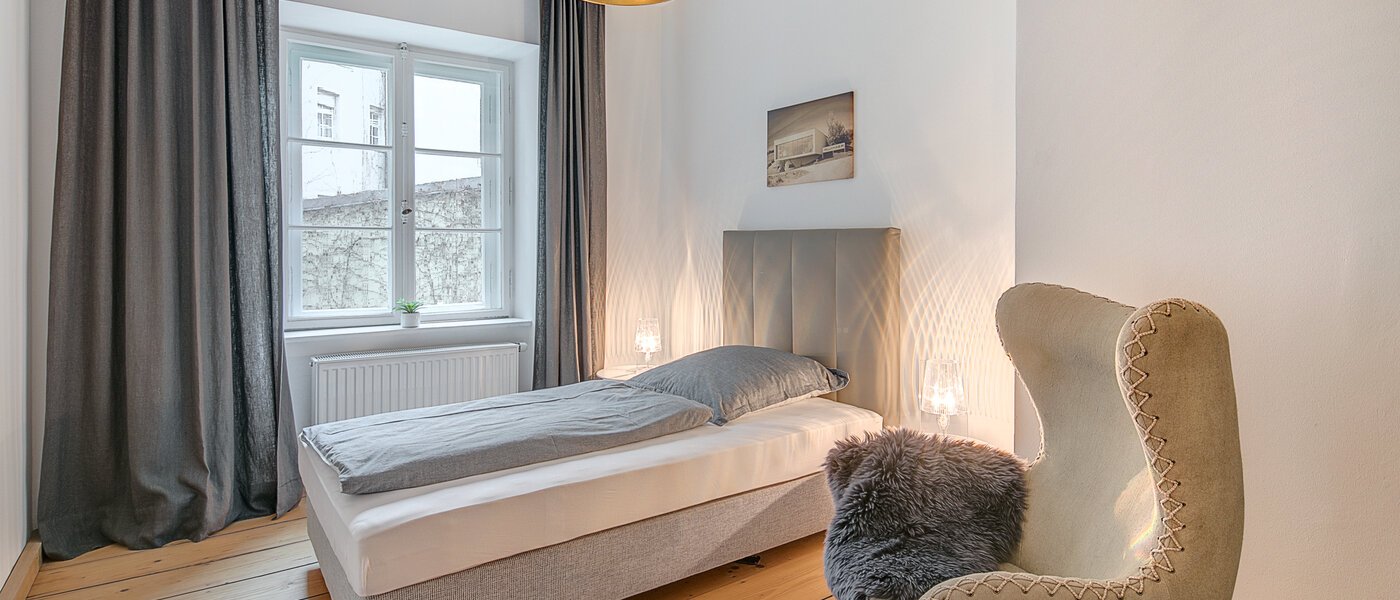 apartment München Lehel 01 2. sleeping area 10369