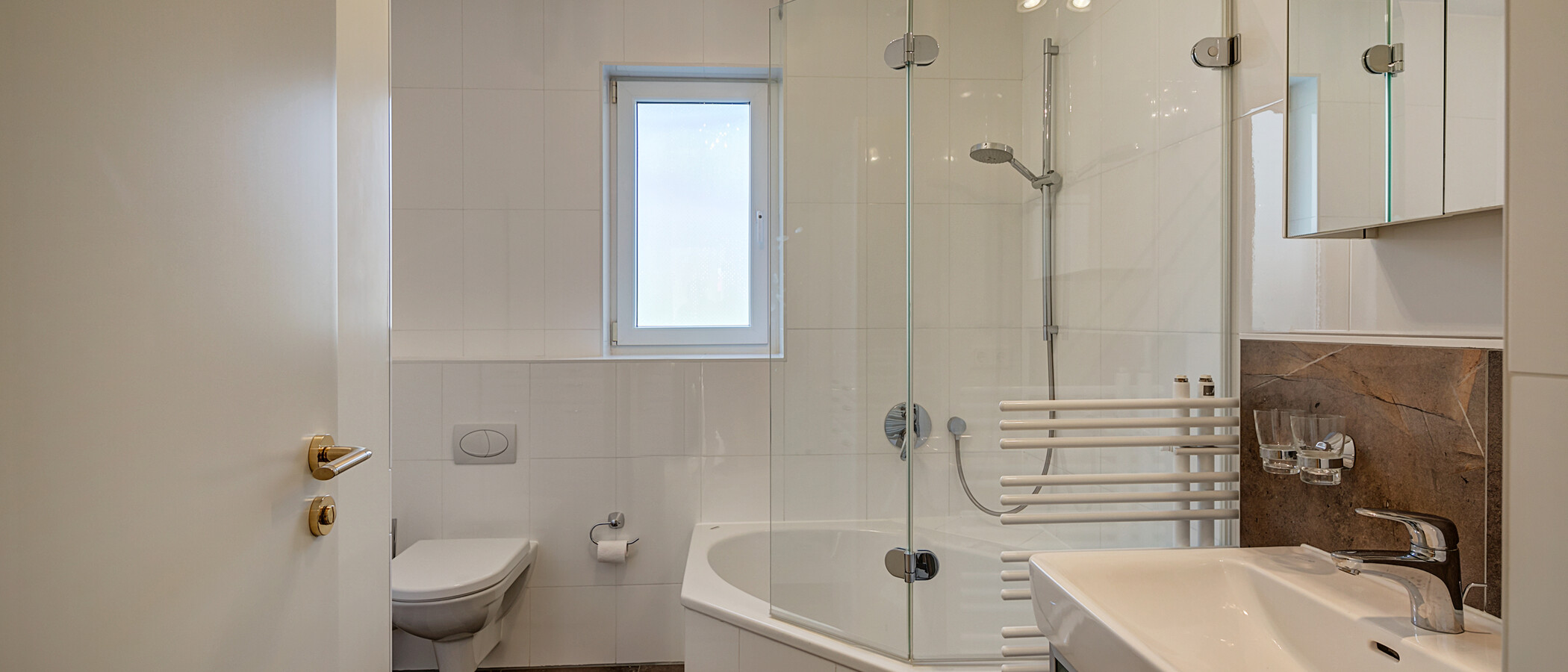 apartment Haar 01 bathroom 10386
