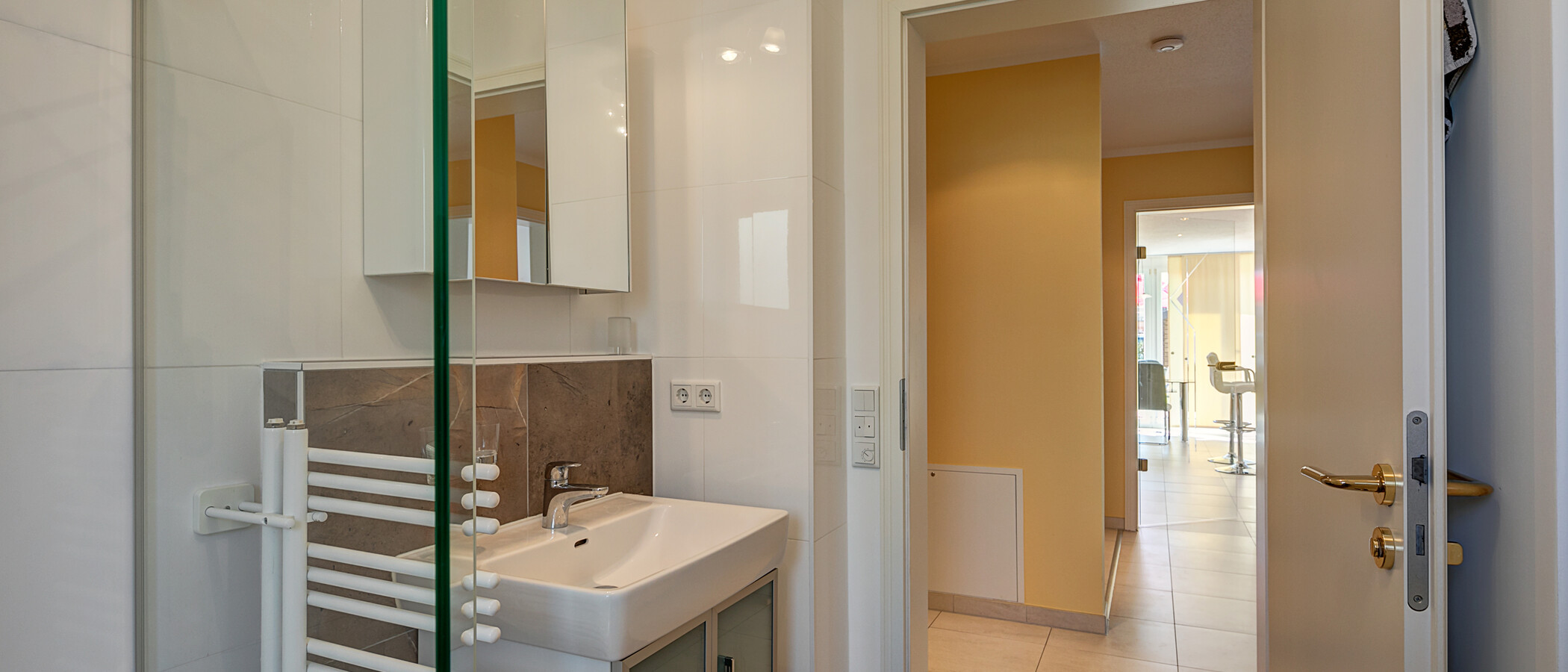 apartment Haar 02 bathroom 10386