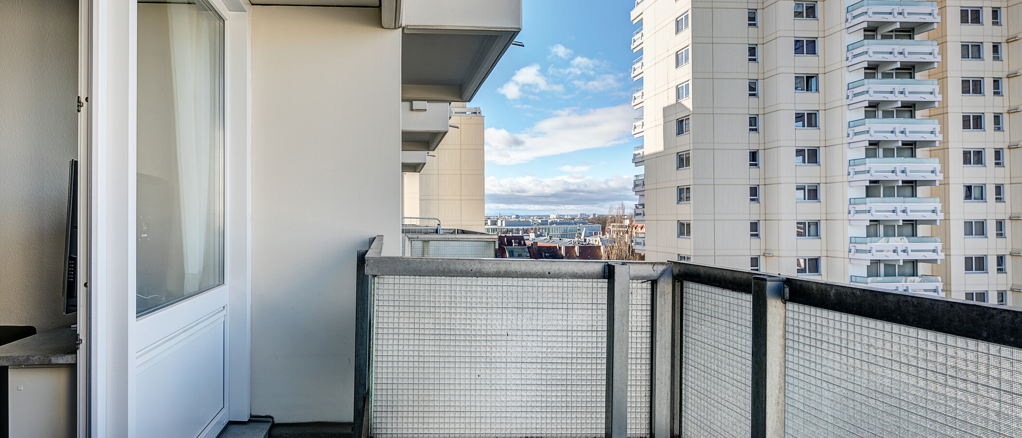 apartment München Schwanthalerhöhe 03 balcony 10407