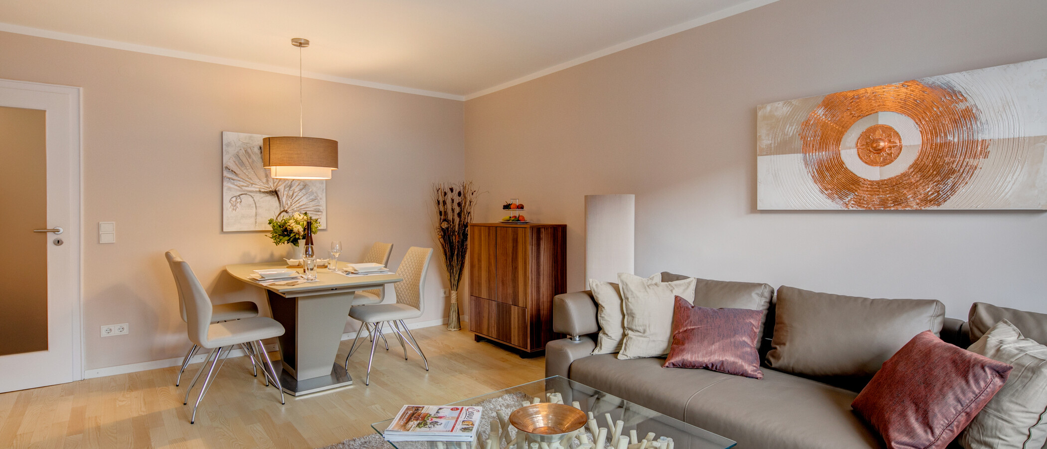 apartment München Schwabing-West (rund um den Bonner Platz) 03 living room 10412