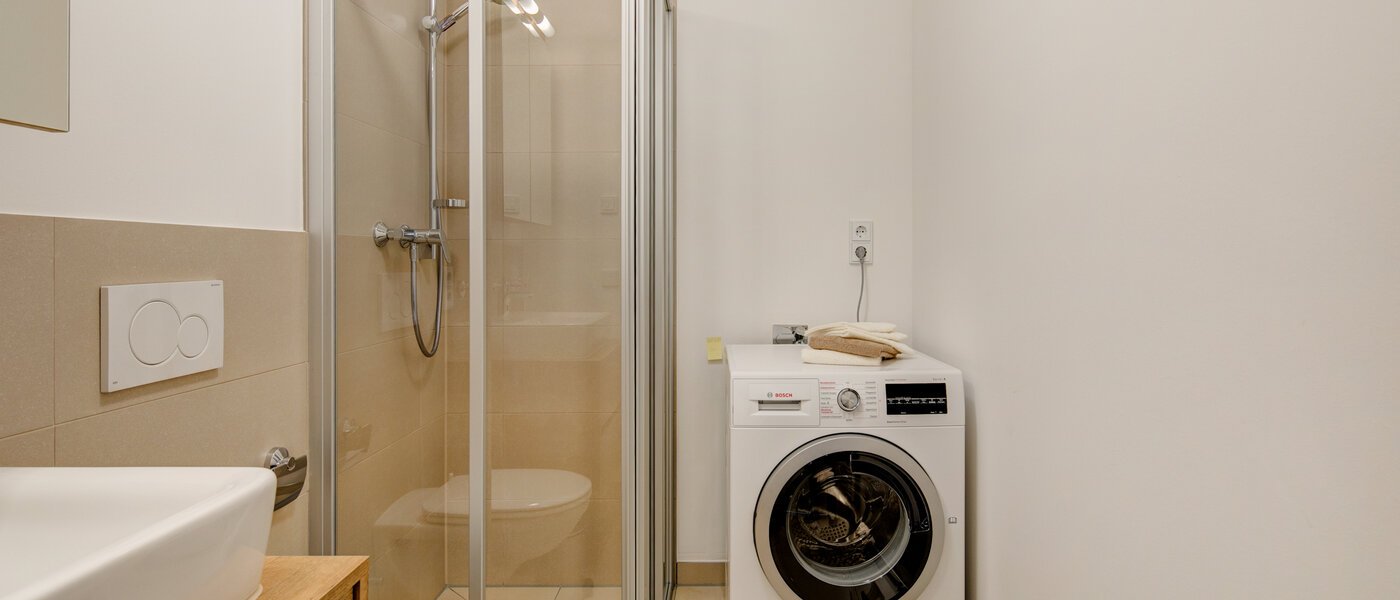 apartment München Am Hart 01 bathroom 10417