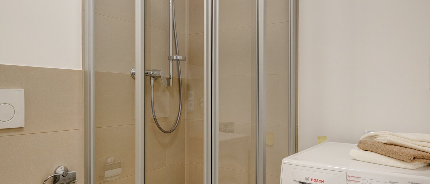 apartment München Am Hart 02 bathroom 10417