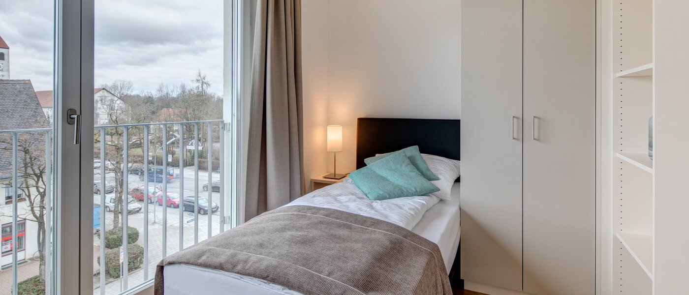 apartment München Am Hart 01 sleeping area 10417