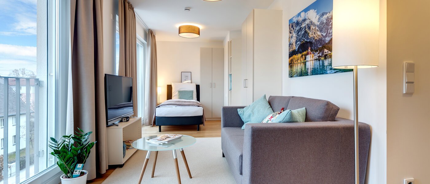 apartment München Am Hart 03 living room 10418