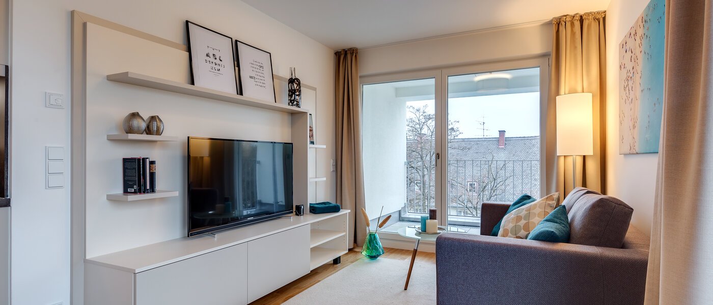 apartment München Am Hart 03 living room 10421