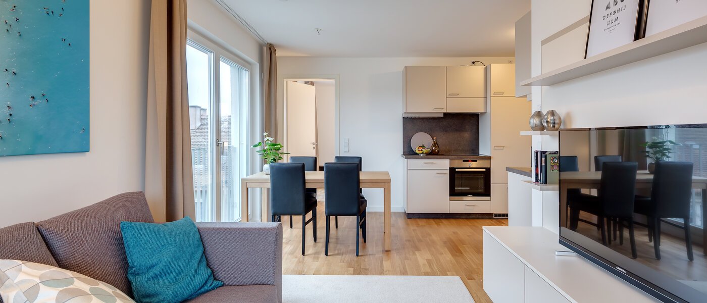 apartment München Am Hart 04 living room 10421