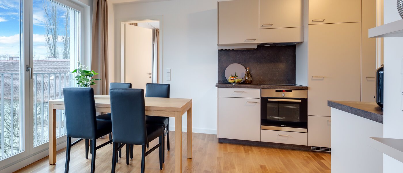 apartment München Am Hart 05 living room 10421