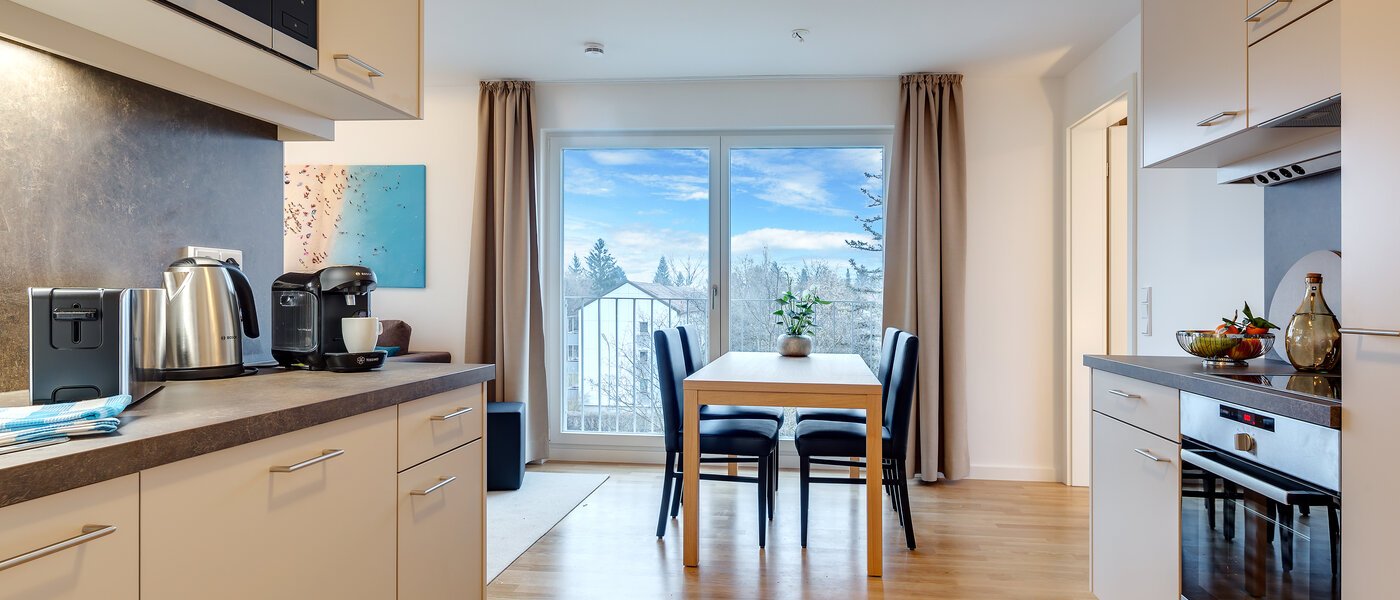 apartment München Am Hart 01 kitchen 10421