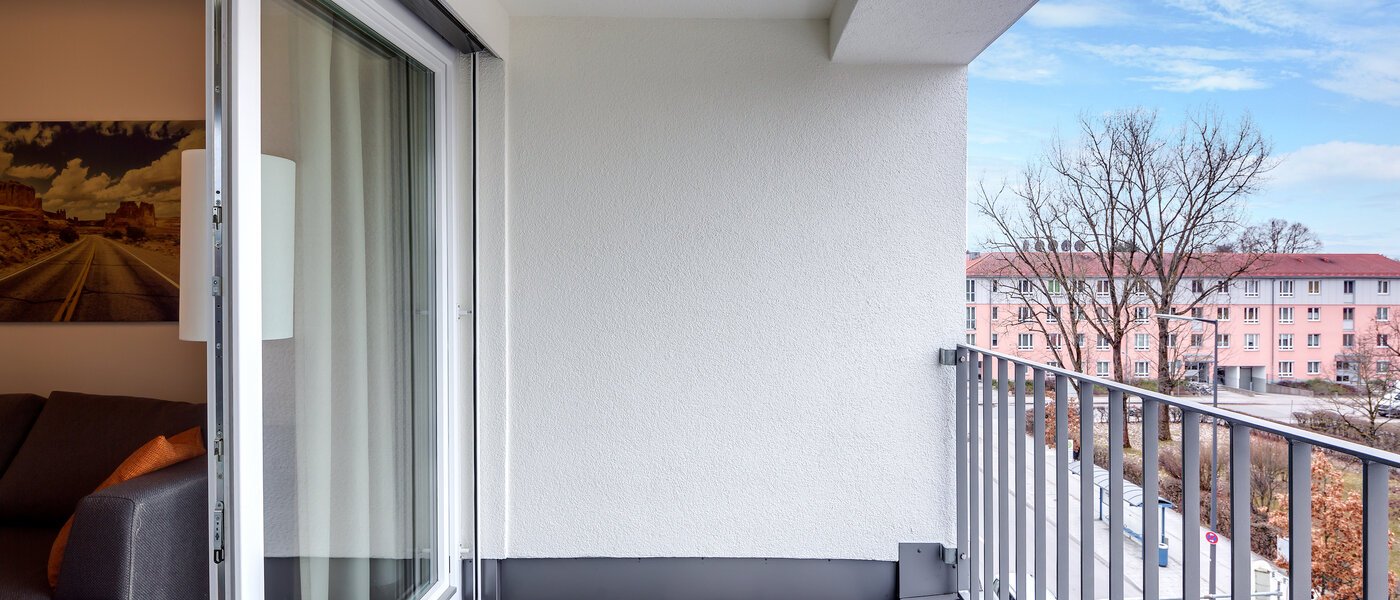 apartment München Am Hart 01 balcony 10423