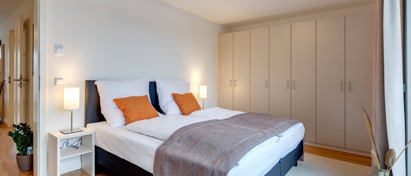 apartment München Am Hart 03 sleeping area 10423