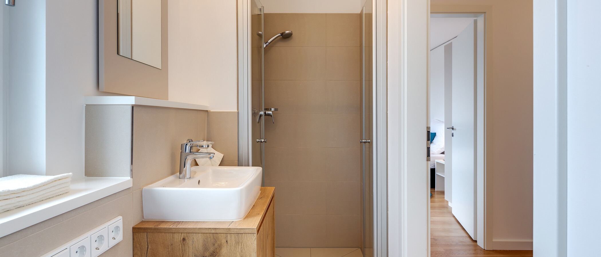 attic apartment München Am Hart 01 2. bathroom 10425