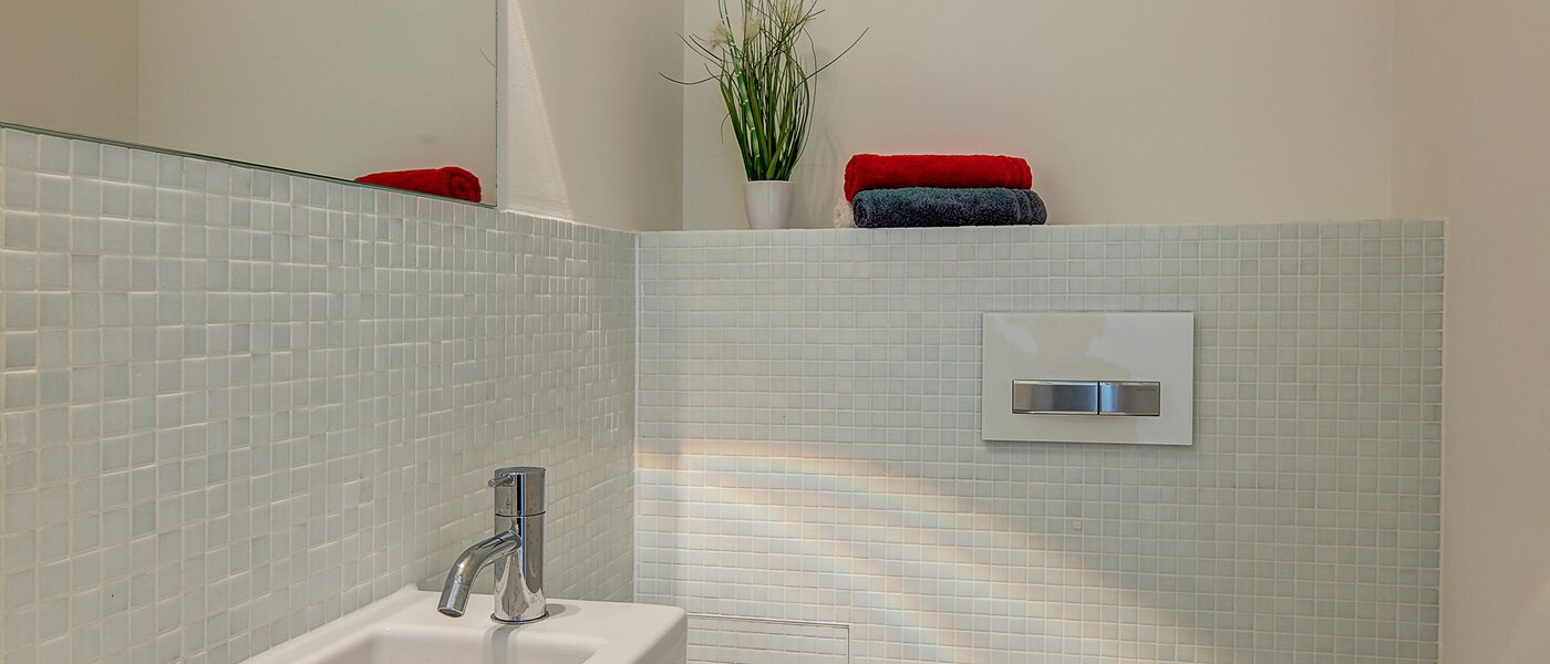 apartment München Nymphenburg 01 separate toilet 10429