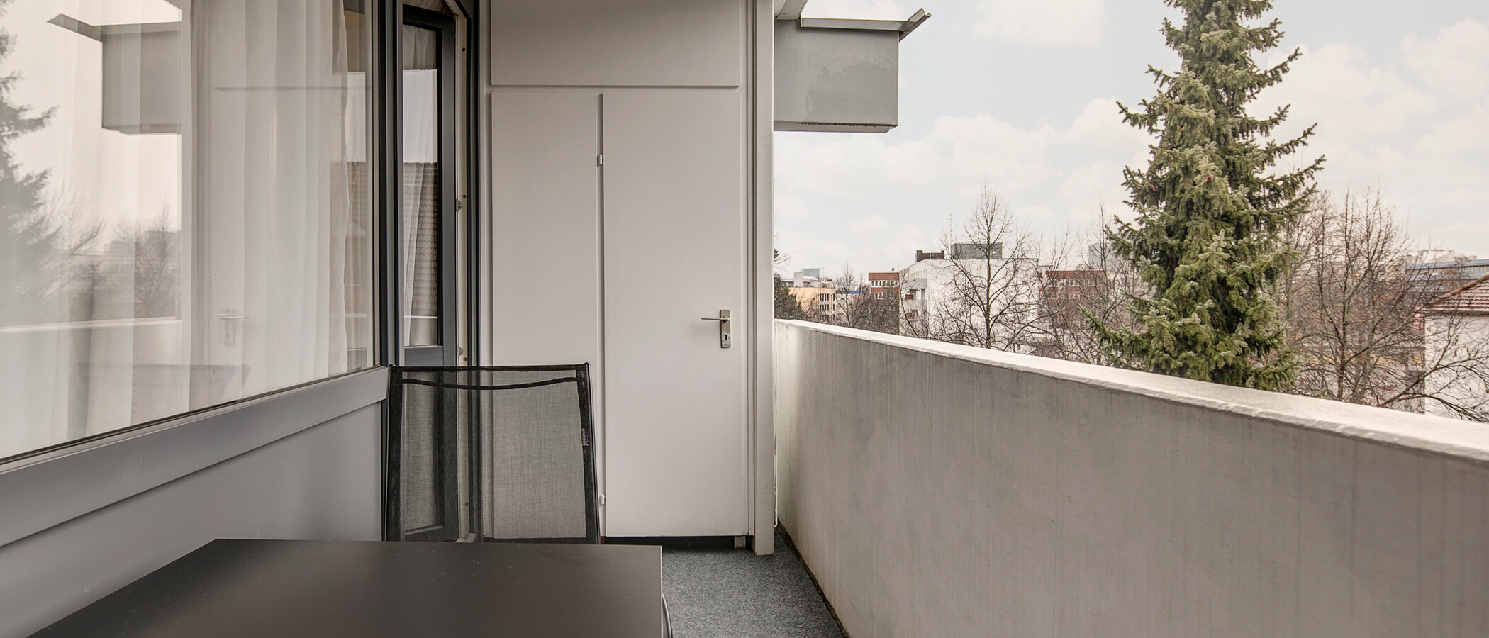 apartment München Milbertshofen 02 balcony 10436