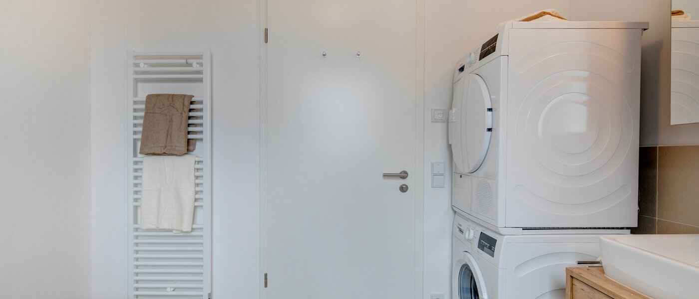 roof terrace apartment München Am Hart 03 bathroom 10440