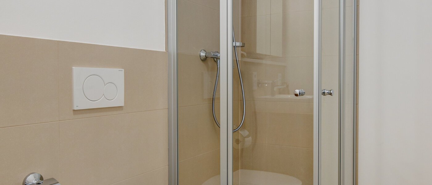 roof terrace apartment München Am Hart 02 2. bathroom 10440