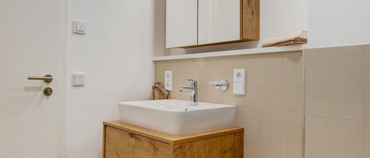 roof terrace apartment München Am Hart 03 2. bathroom 10440