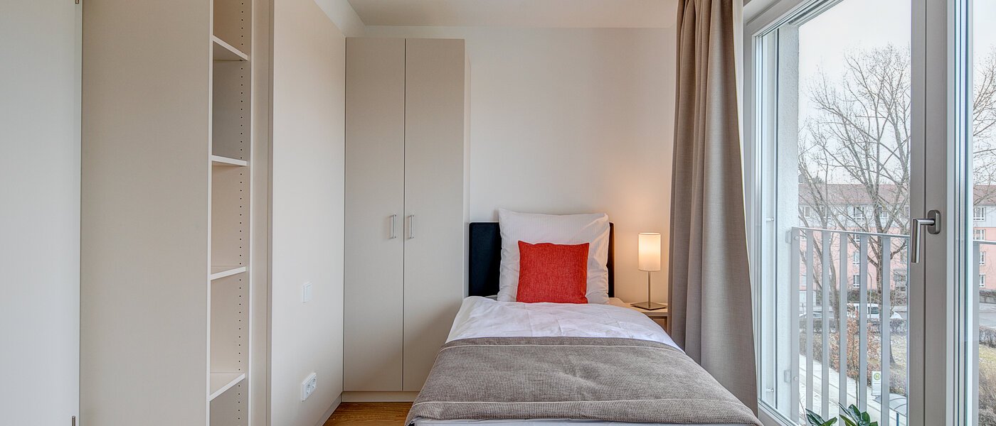 apartment München Am Hart 02 living room 10444