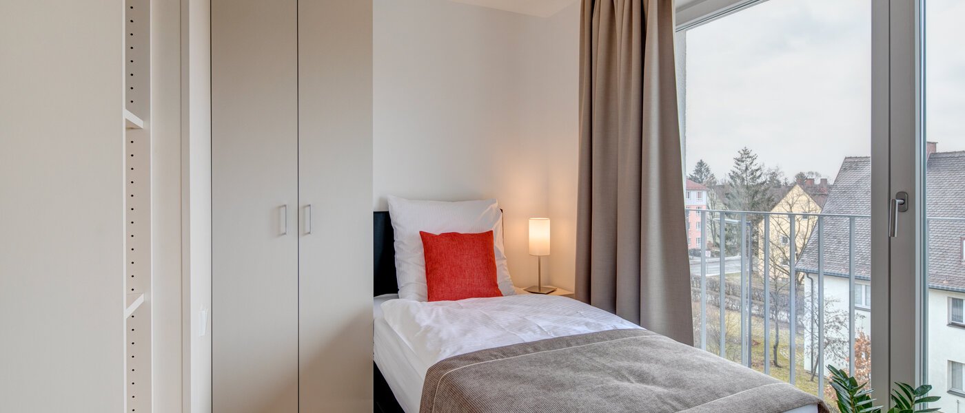 apartment München Am Hart 01 sleeping area 10444