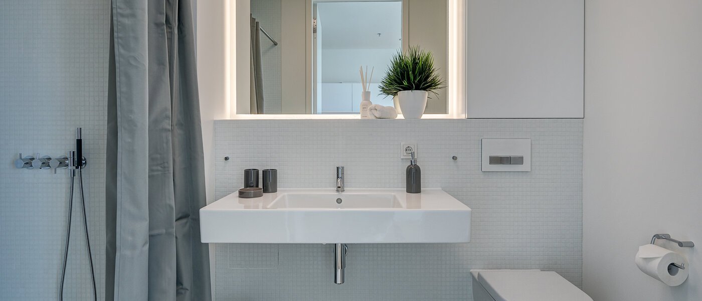 apartment München Nymphenburg 01 2. bathroom 10451