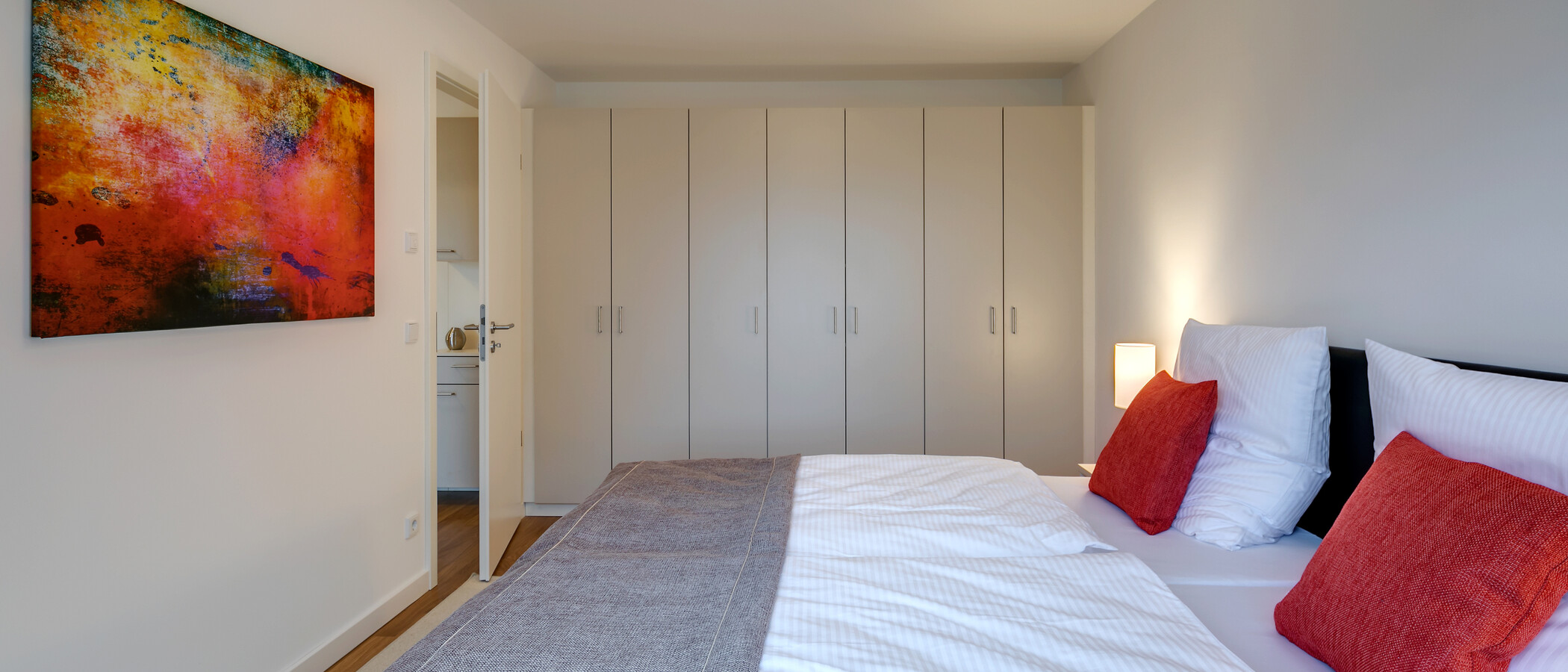 apartment München Am Hart 04 sleeping area 10454