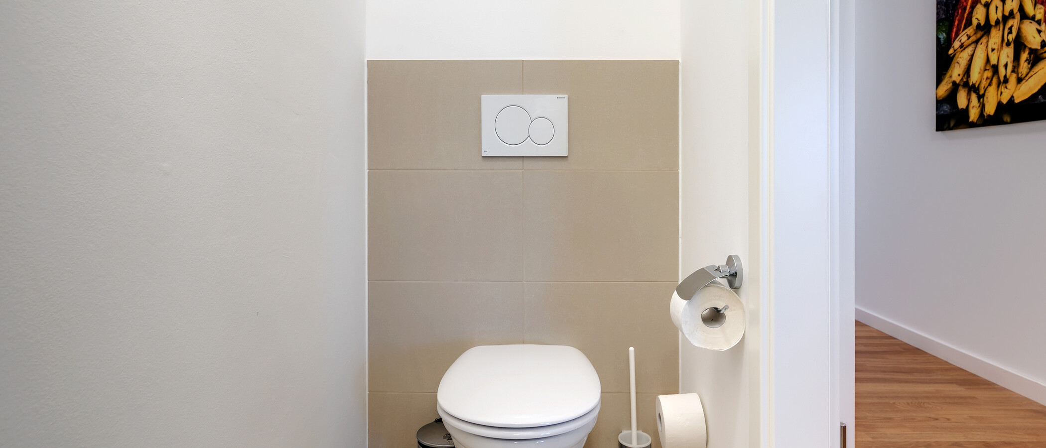 apartment München Am Hart 03 guest toilet 10454