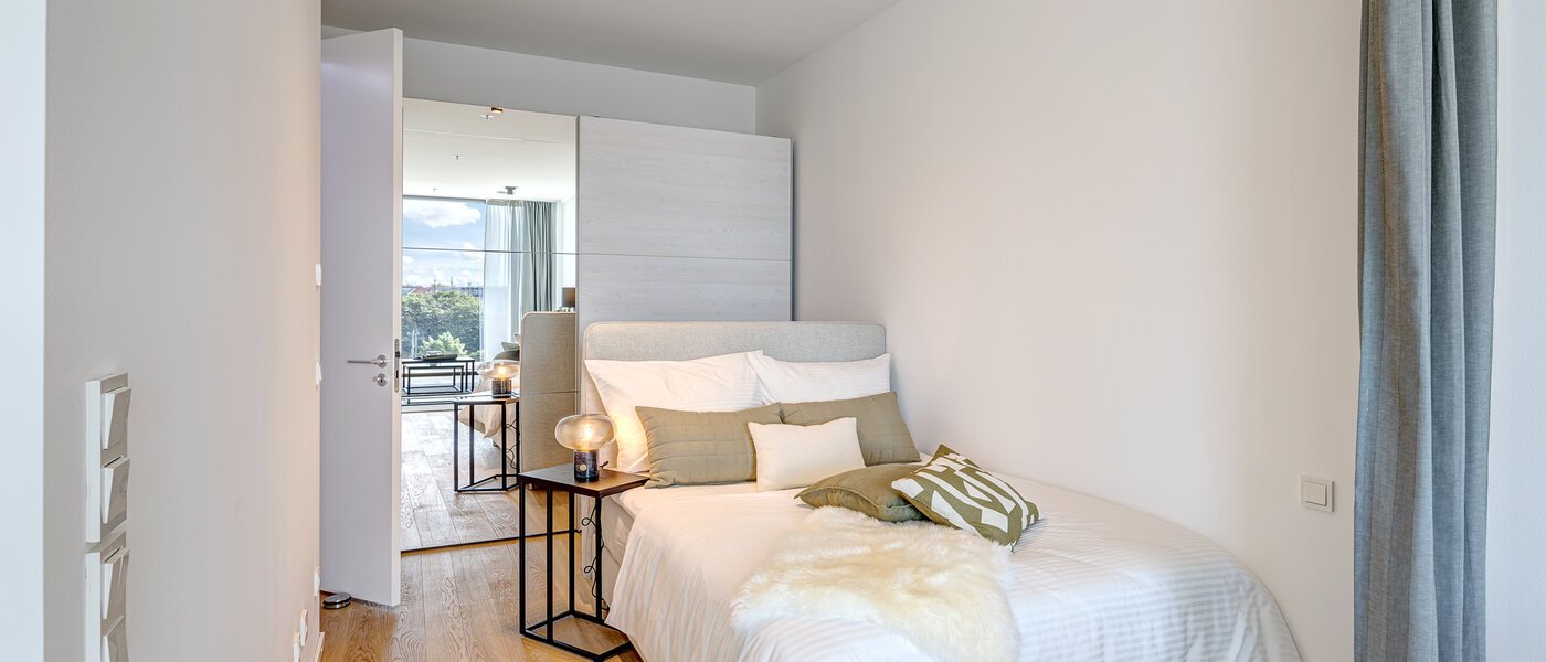 apartment München Nymphenburg 01 sleeping area 10455