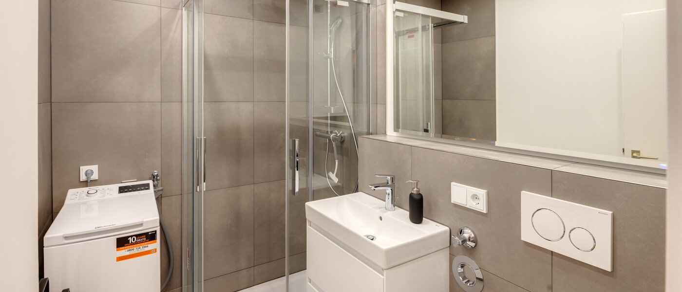 apartment München Schwabing-West (rund um den Hohenzollernplatz) 02 bathroom 10458